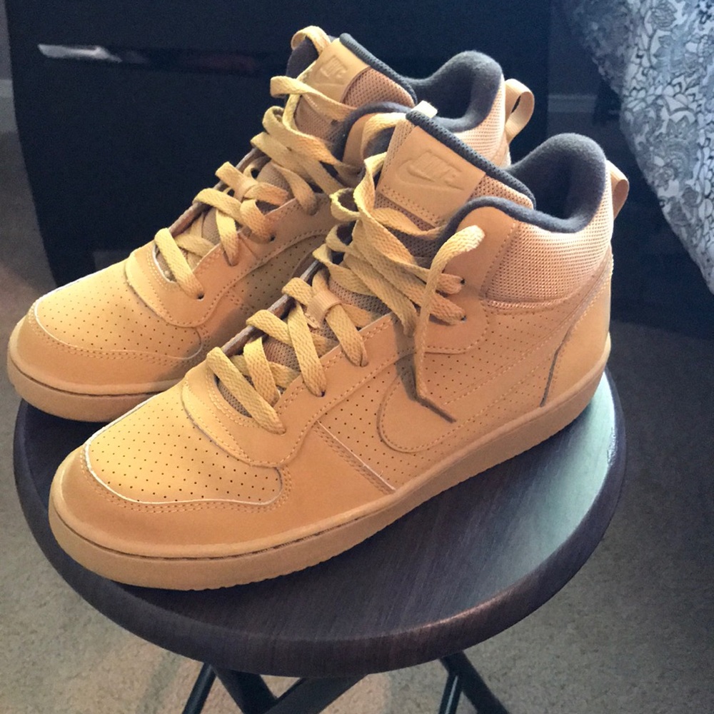 Nike’s worn once ! Like new